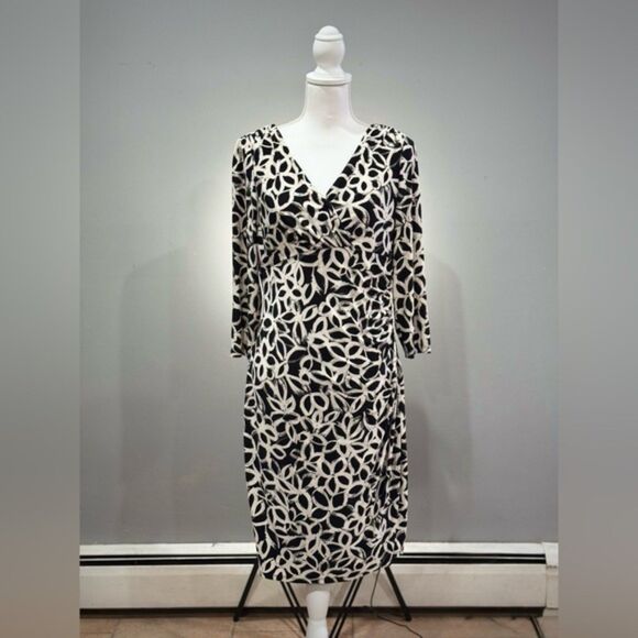 SALE! B/W Ralph Lauren Patterned Ruched Dress Size 12 EUC - Picture 1 of 5